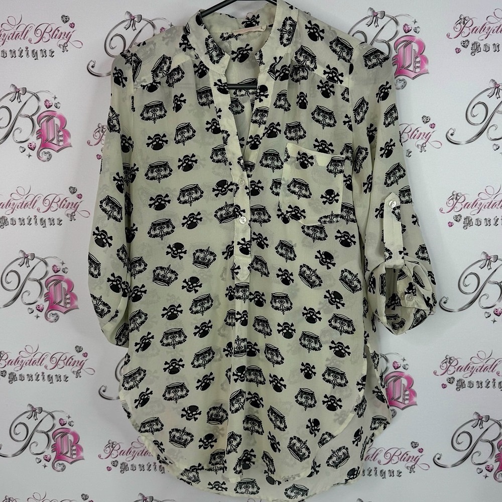 Ardene long sleeve button up skulls and crowns 👑 Black and White Skull Print Top